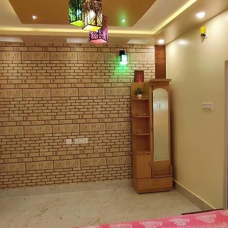 Urban Sky Apartment Shānti Niketan Exterior foto