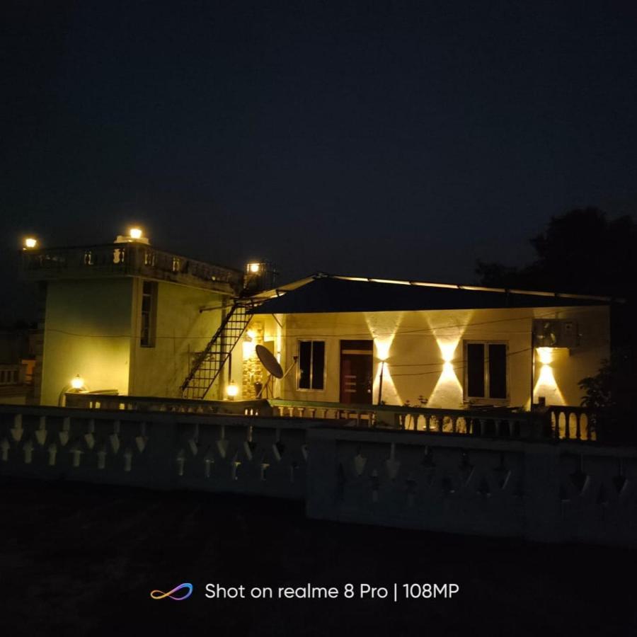 Urban Sky Apartment Shānti Niketan Exterior foto